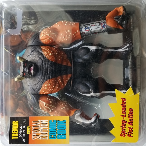 Todd McFarlane's Spawn Tremor Poseable Action Figure with Full Size Comic Book - Picture 2 of 8